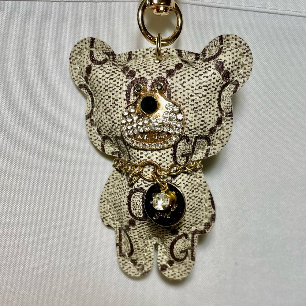 Bag Charm- Crystal Face Fashion Bear Keychain/Bag Charm in Beige Logo Print,NWOT - Picture 6 of 8